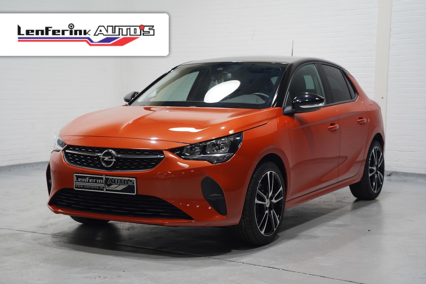 Opel Corsa - 1.2 100 pk Black&Orange Edition Airco, Dak Zwart 17" LMV, PDC achter, Cruise control, Stoe - AutoWereld.nl