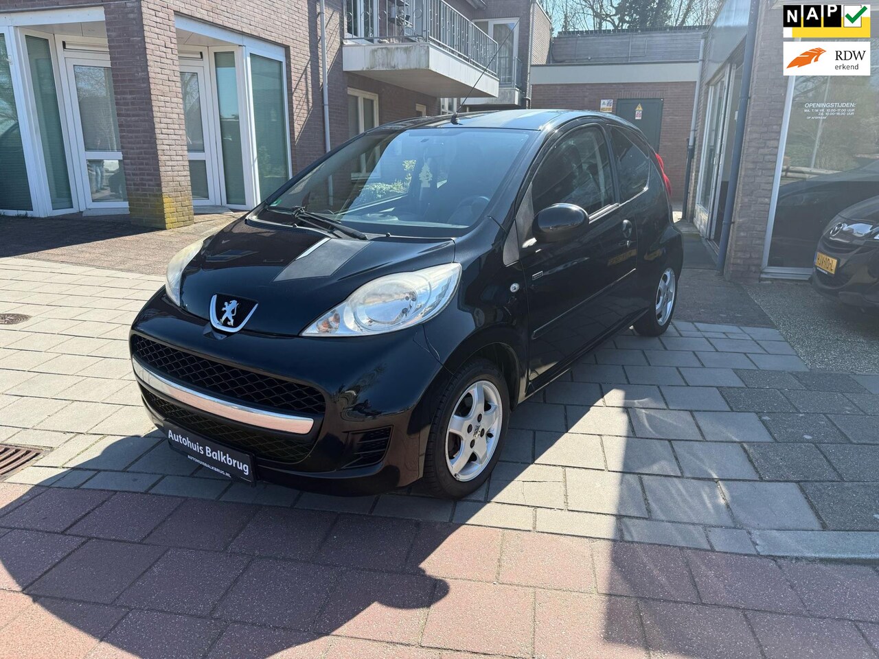 Peugeot 107 - 1.0 Première AIRCO LM VELGEN EL RAMEN 74355 KM - AutoWereld.nl