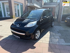 Peugeot 107 - 1.0 Première AIRCO LM VELGEN EL RAMEN 74355 KM