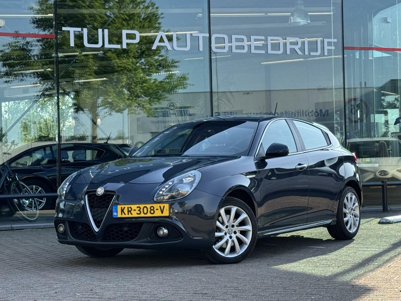 Alfa Romeo Giulietta - 1.4 Turbo MultiAir Super Automaat 2016 - AutoWereld.nl