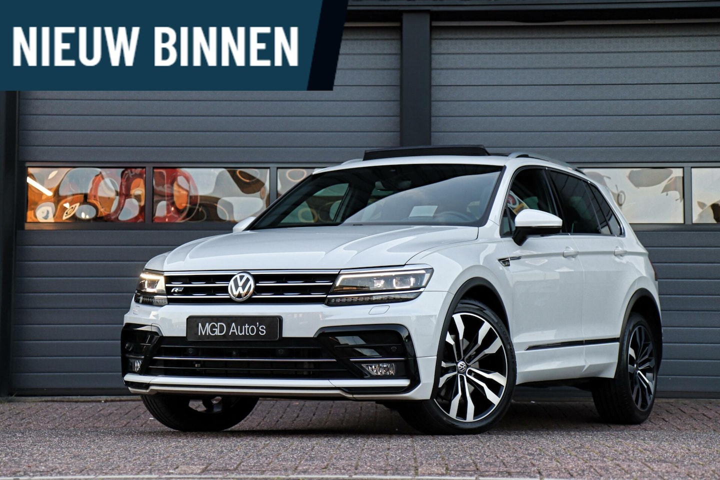 Volkswagen Tiguan - 2.0 TSI 4Motion 3x R-Line 220PK /LED/PANODAK/360 CAMERA/DYNAUDIO/KEYLESS/HUD/STOELVERW./TR - AutoWereld.nl