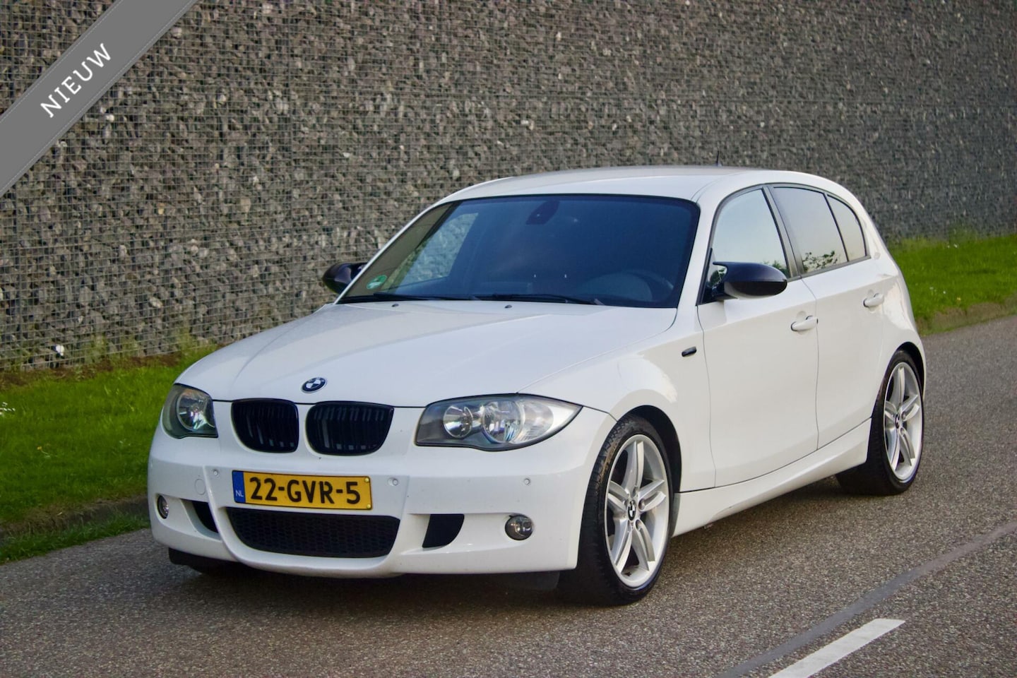 BMW 1-serie - 116i High Executive | M Pakket - Navi - Climate - AutoWereld.nl