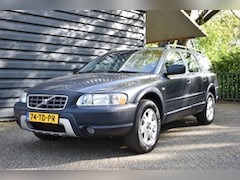 Volvo XC70 - XC70- 2.5 T KINETIC YONGTIMER UNIEK 15, 894 EURO