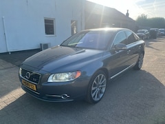 Volvo S80 - 4.4 V8 AWD Executive