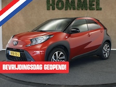 Toyota Aygo X - 1.0 VVT-i MT Pulse - AIRCO - TWO TONE LAK - VOORSTOELEN VERWARMD - 17 INCH LICHT METALEN V