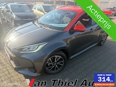 Toyota Yaris - 1.5 Hybrid Tokyo Spirit two tone 2jaar garantie