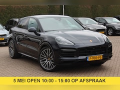 Porsche Cayenne Coupé - 3.0 E-Hybrid / Trekhaak / Panoramadak / 360Camera / Head-up / 22'' / Keyless / Softclose /