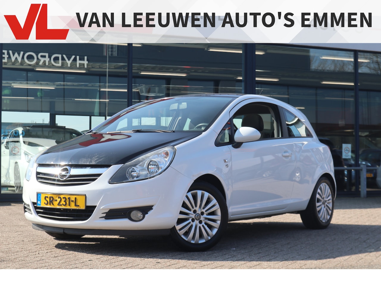 Opel Corsa - 1.4-16V Sport | Zo Mee | Lees Tekst | Read Text - AutoWereld.nl