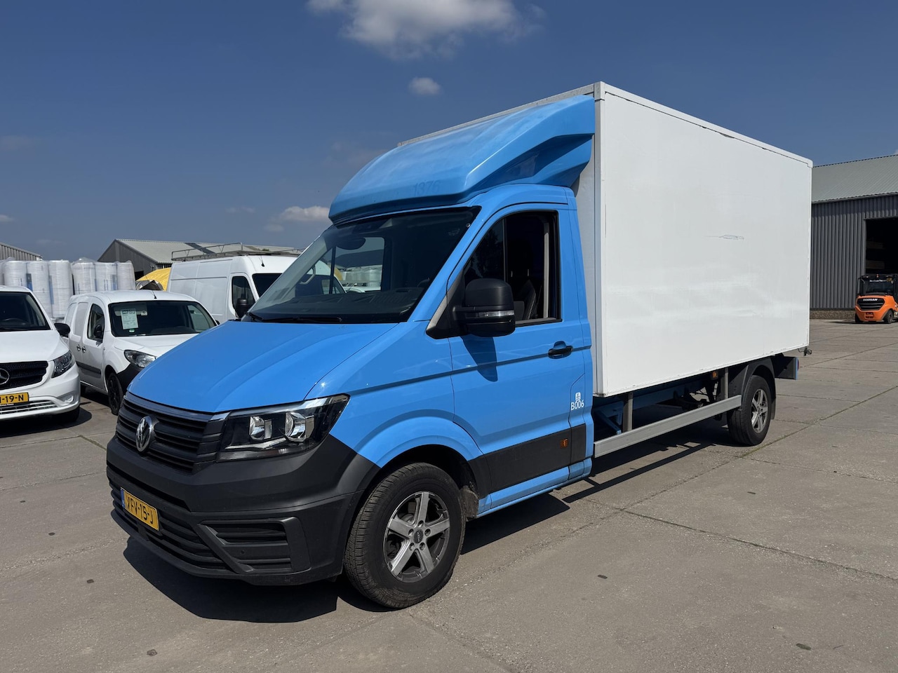 Volkswagen Crafter - 35 2.0 TDI L4H3 BAKWAGEN MET DEUREN / EURO 6 / N.A.P / DEALER ONDERHOUDEN - AutoWereld.nl