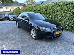 Audi A3 Sportback - 1.6 FSI Attraction Pro Line Business | Autom. Airco | Cruise Control | LMV | Radio / CD |