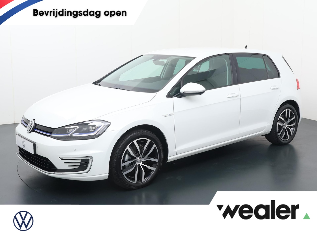 Volkswagen e-Golf - E-DITION | 136 PK | Navigatiesysteem | Lichtmetalen velgen 17"| Apple CarPlay / Android Au - AutoWereld.nl