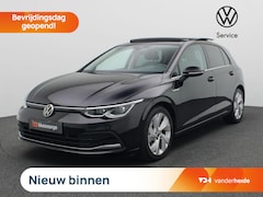 Volkswagen Golf - 1.5 eTSI First Edition 150PK DSG matrix led, adaptive cruise, panoramadak, stoelverwarming