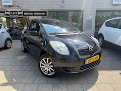 Toyota Yaris - 1.0 VVTi Spirit APK weinig KM NAP