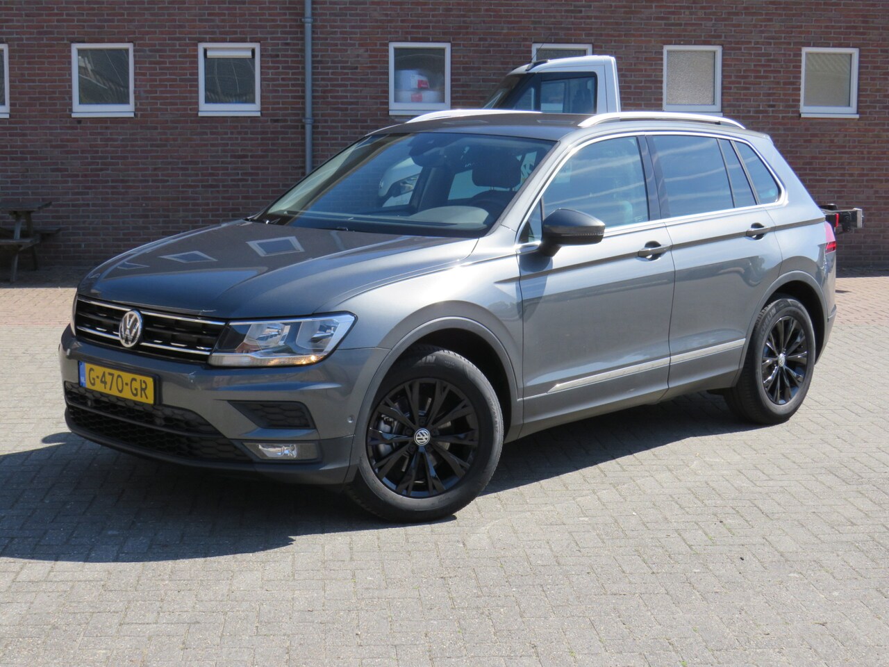 Volkswagen Tiguan - 1.5 TSI Comfortline Business EXE * Rijklaarprijs incl. garantie * Trekhaak * Leder * Camer - AutoWereld.nl