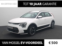 Kia Niro EV - DynamicLine 64.8 kWh | 3-fase 11KW laden | Climate Control | Navigatie | LM Velgen | Eerst