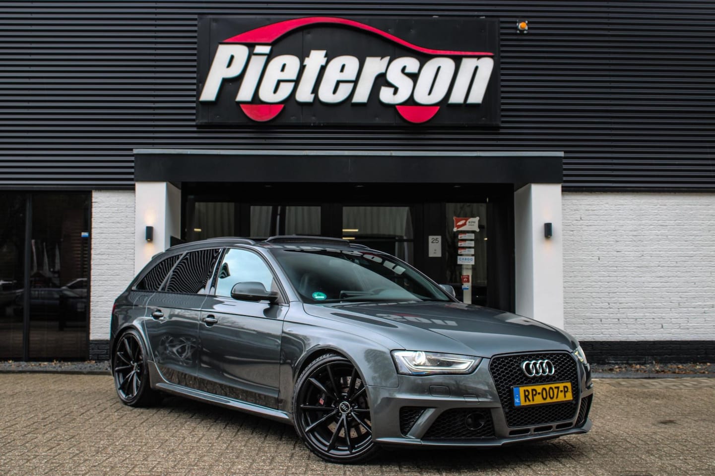 Audi RS4 - Avant 4.2 FSI Quattro PANO ACC UNIEKE STAAT BOMVOL! - AutoWereld.nl