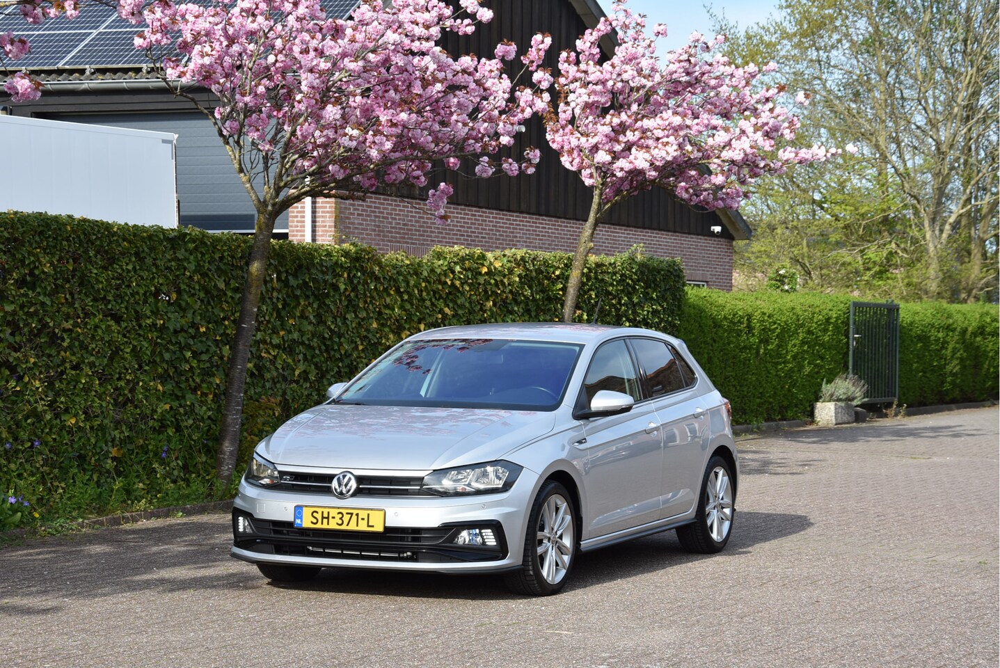 Volkswagen Polo - 96 PK TSI R-Line Highline PDC Navi Carplay NAP - AutoWereld.nl