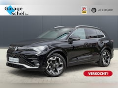 Volkswagen Tiguan - 1.5 eTSI R-Line Edition - IQ Light - Stoel/Stuurverwarming - Wegklapbare Trekhaak - Massag