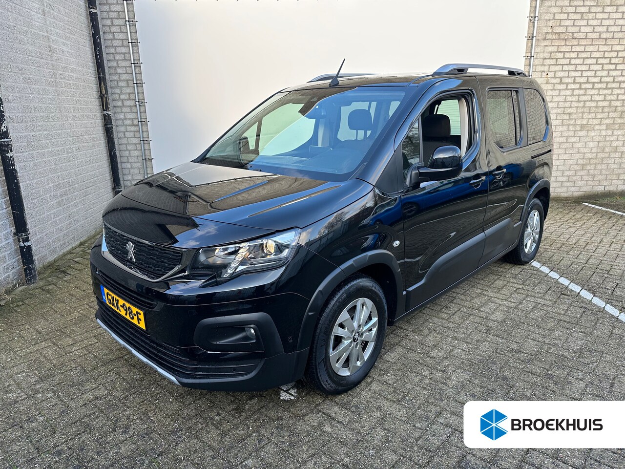 Peugeot Rifter - Peugeot | Achterbank in delen neerklapbaar | Airco (automatisch) | Apple Carplay/Android A - AutoWereld.nl