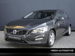 Volvo V60 - 1.5 T3 Kinetic | Parkeersensoren voor + achter | Stuur- stoelverwarming | Trekhaak