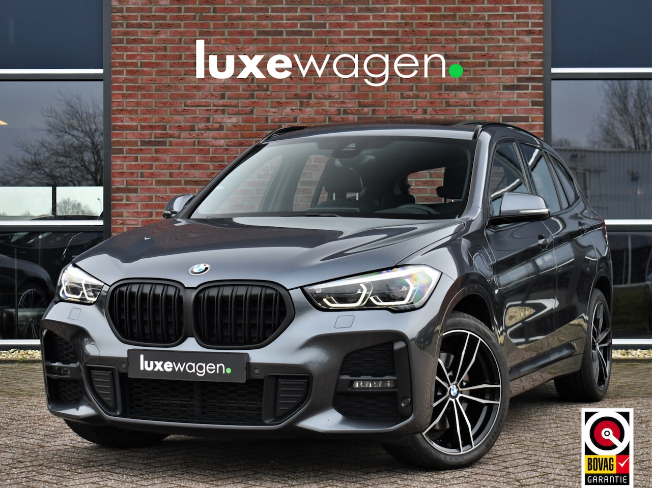 BMW X1 - xDrive25e M-Sport Pano HUD ACC Carplay Camera El-Klep - AutoWereld.nl