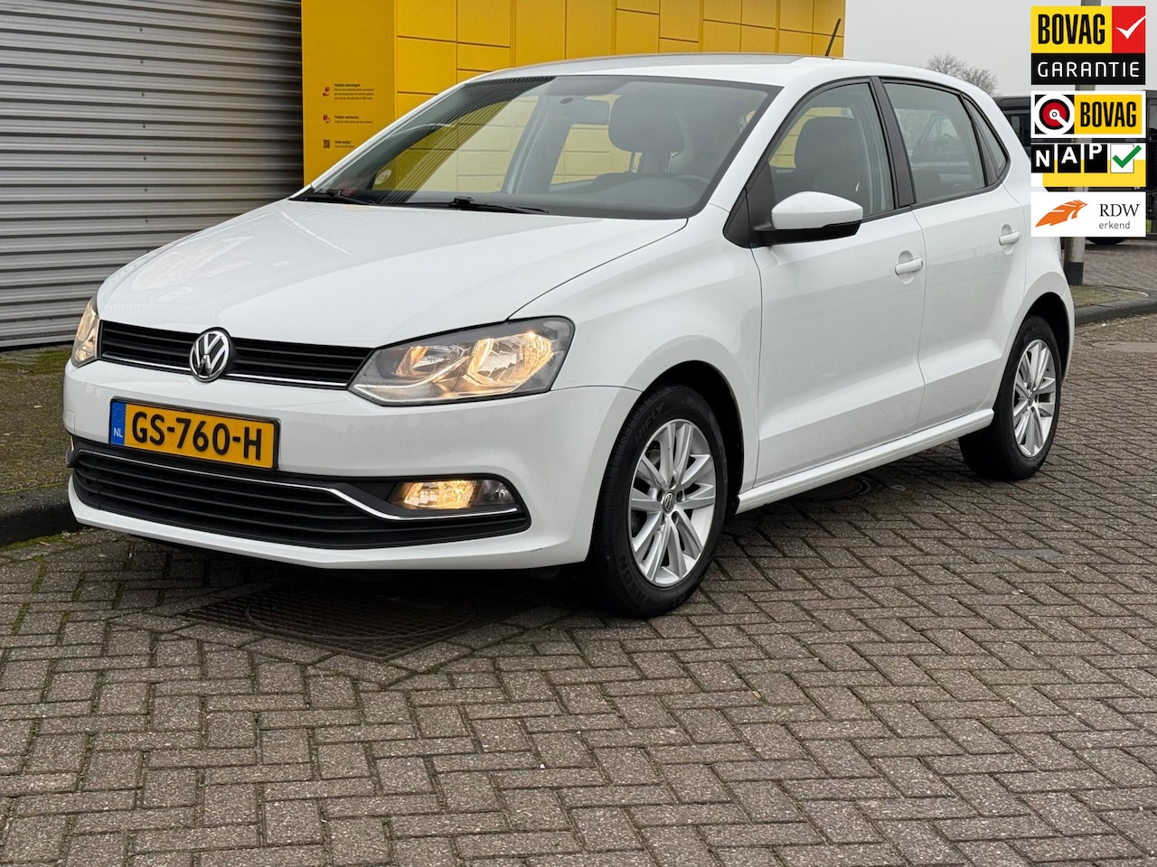 Volkswagen Polo - 1.2 TSI Edition Bj 2015 Airco 5Drs Navigatie Nieuwe Apk - AutoWereld.nl