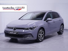 Volkswagen Golf - 1.5 eTSI Style 150 pk DSG Aut. Panodak, IQ LED Koplampen, Side Assist, Sportstoelen, NAP,