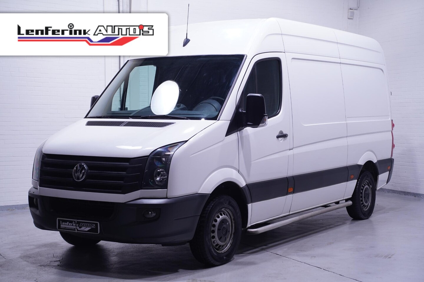Volkswagen Crafter - 2.0 TDI 136 pk L2H2 Airco, Cruise Control, Navigatie Voorbereiding, Deuren 270 Graden - AutoWereld.nl