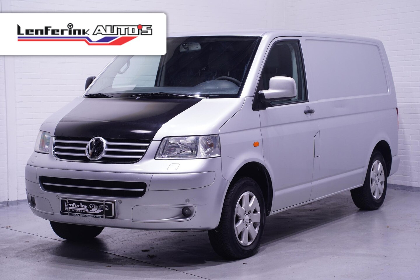 Volkswagen Transporter - 2.5 TDI 130 pk 5 Cilinder, Youngtimer Airco 16" LMV, Trekhaak, PDC V+A, 3-Zits, APK 02-202 - AutoWereld.nl