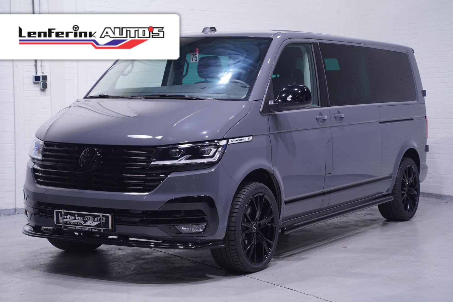 Volkswagen Transporter - 2.0 TDI 204 pk Dubbel Cabine 2x Elek. Schuifdeur 20" LMV, Lederen Interieur, LED Koplampen - AutoWereld.nl
