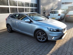 Volvo V40 - 2.0 D2 Business R-Design EURO 6 CLIMA CRUISE NAVI TREKHAAK