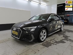 Audi A3 Limousine - 30 TFSI 3X S Line+Leder+Led+navigatie+camera+stoel-verw+parkeer-assistent+privacy-Glass+af
