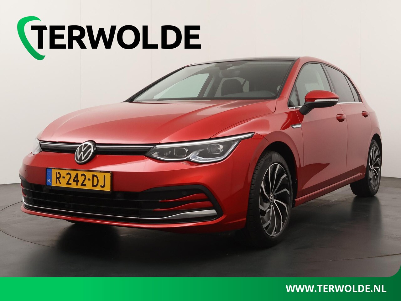 Volkswagen Golf - 1.5 eTSI Style | AUTOMAAT | Panoramadak | Trekhaak | - AutoWereld.nl