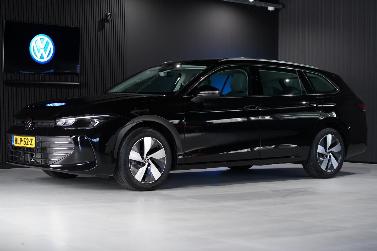 Volkswagen Passat Variant - 1.5 eTSI Business 1.5 eTSI 150 PK Business - AutoWereld.nl