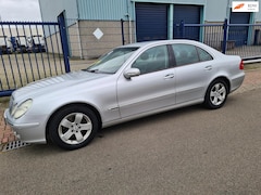 Mercedes-Benz E-klasse - 240 Avantgarde Aut. *199.916 KM*CLIMA*LEER*NAVI*16 INCH