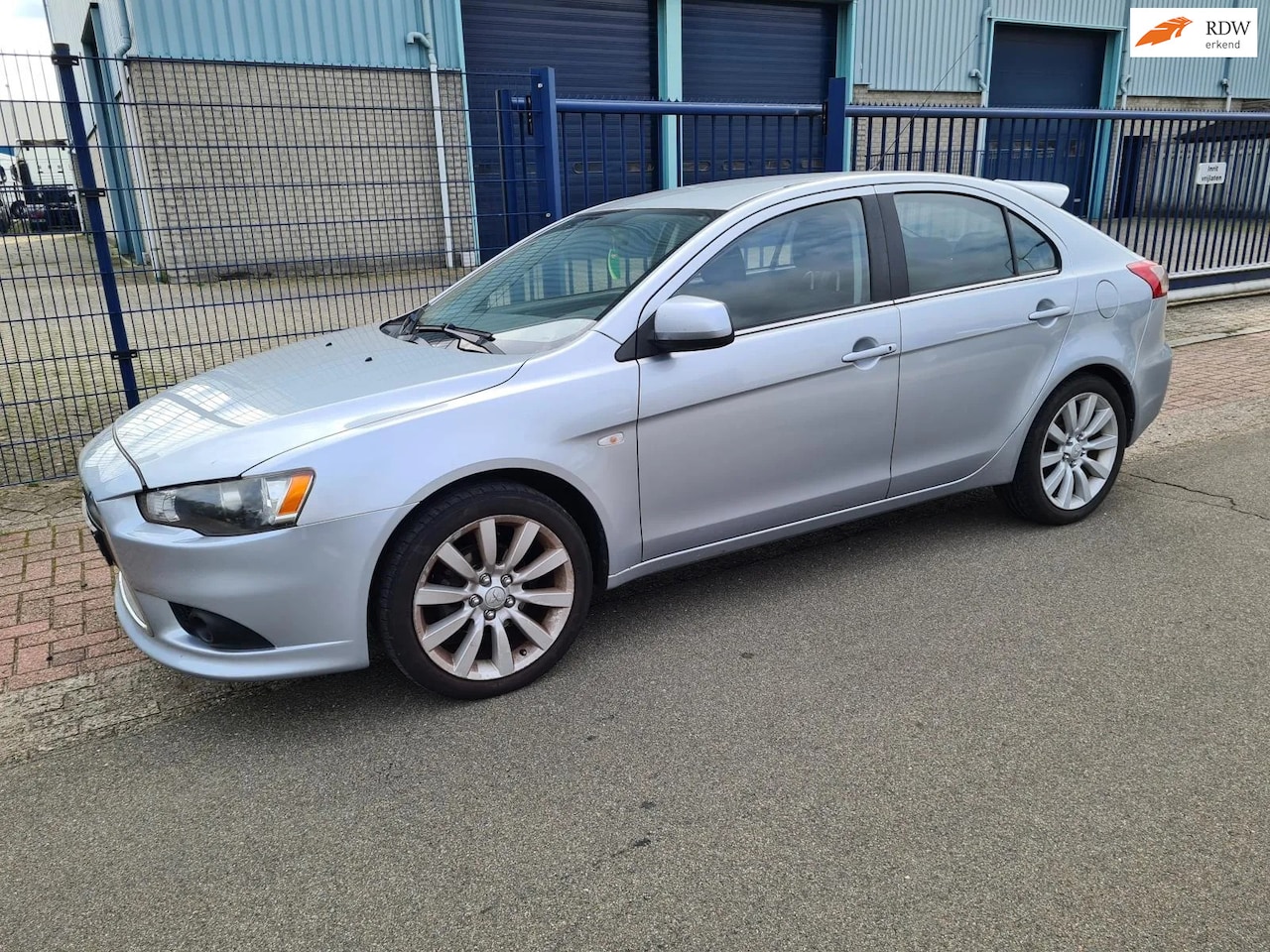 Mitsubishi Lancer Sportback - 1.8 Invite *AIRCO*CV*ELEC.RAMEN*18 INCH - AutoWereld.nl