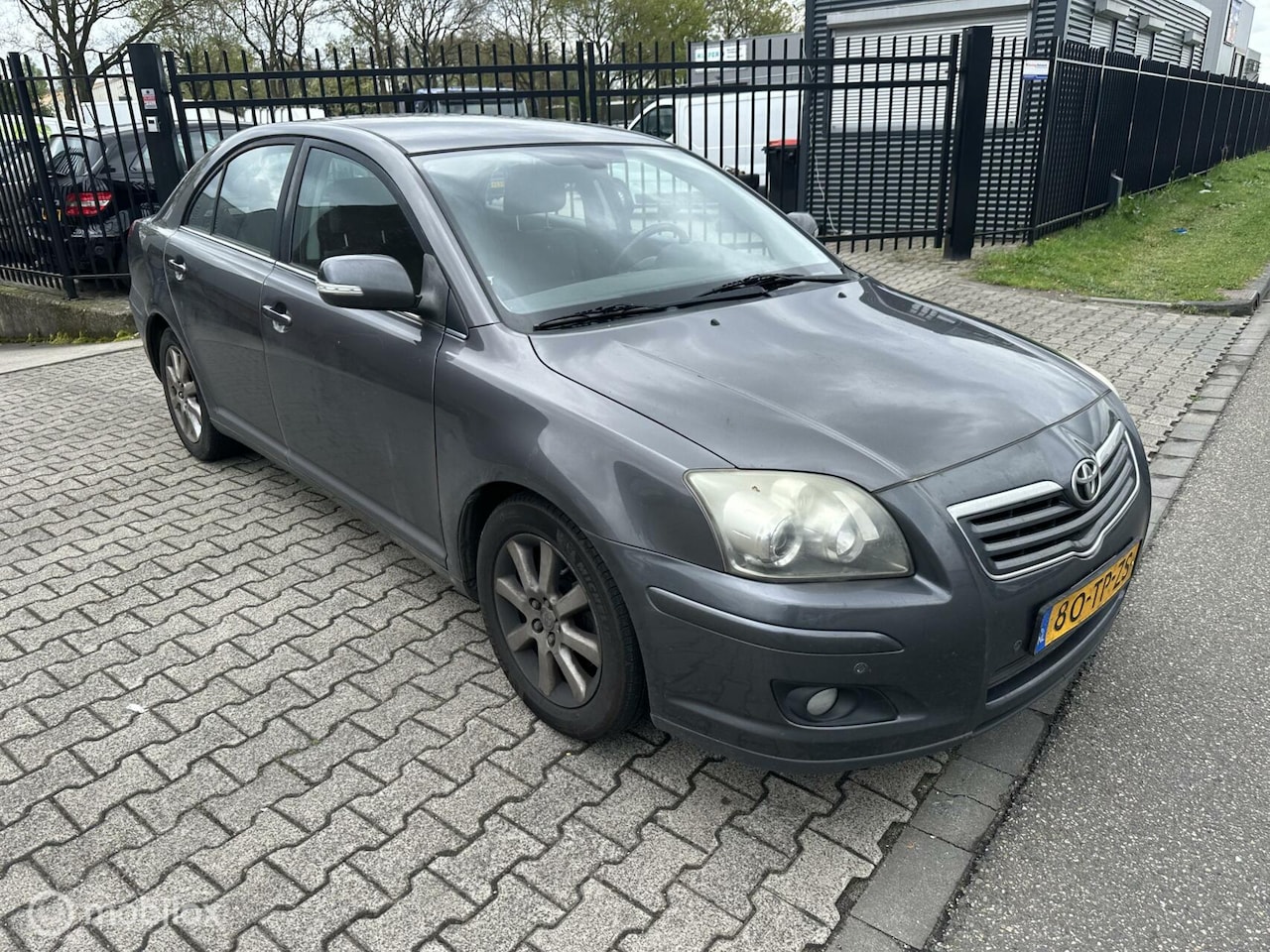 Toyota Avensis - 2.0 VVTi Luna 2.0 VVTi Luna - AutoWereld.nl