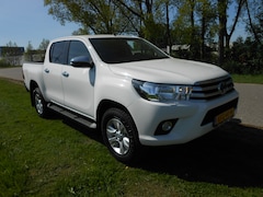Toyota HiLux - 2.4 D-4D-F Double Cab Professional