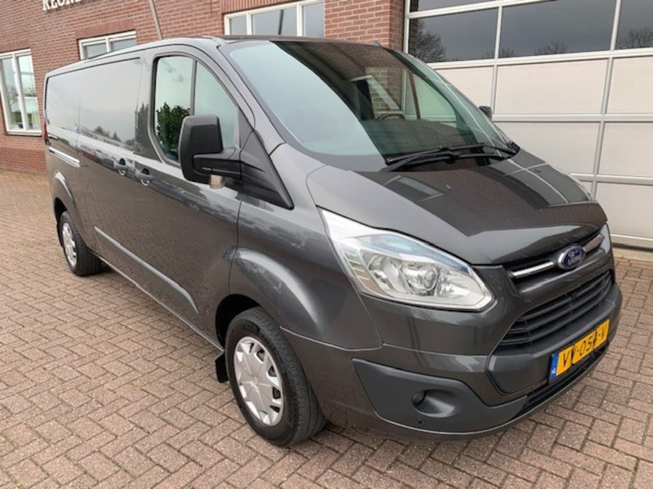 Ford Transit Custom - 2.2 TDCI L2 130 pk Trend let op nieuwe motor - AutoWereld.nl