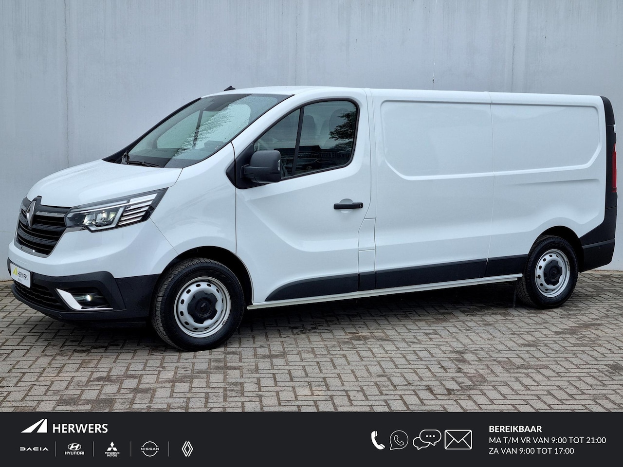 Renault Trafic - 2.0 dCi 150 T29 L2H1 Work Edition Automaat / Trekhaak / Navigatie via Android Auto/Apple C - AutoWereld.nl