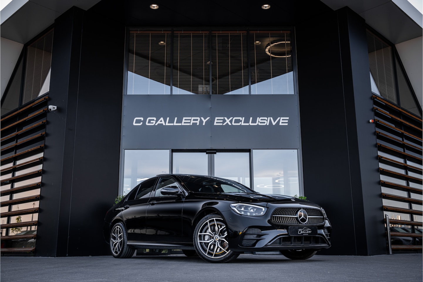 Mercedes-Benz E-klasse - E300 e AMG Line - Panorama | Burmester | 360 Camera | Memory | ACC - AutoWereld.nl