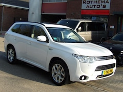 Mitsubishi Outlander - 2.0 PHEV Instyle+ 2014 VELE EXTRA'S TOPSTAAT