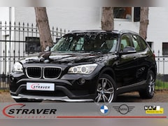 BMW X1 - sDrive20i Executive |PDC |Navigatie |Achteruitrijcamera