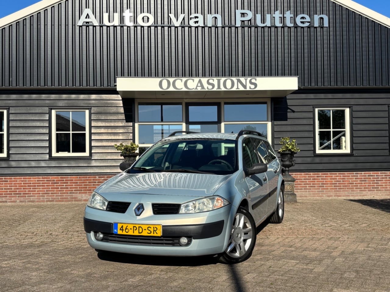 Renault Mégane Grand Tour - 2.0-16V / APK tot 05-2026!! / werkende airco / elektrische. ramen - AutoWereld.nl