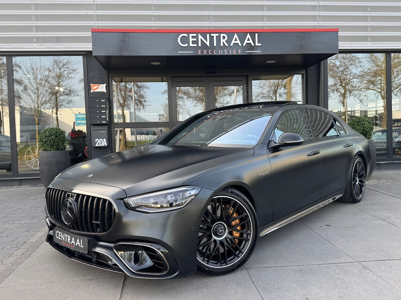 Mercedes-Benz S-klasse - AMG 63 S E Performance Manufaktur|Keramisch|Burmester4D|Carbon|Pano|Massage|TV|Designo Mag - AutoWereld.nl