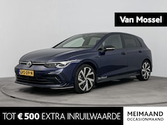 Volkswagen Golf - 1.5 eTSI R-Line Business | Schuifdak | IQ Light | Sfeerverlichting | Adaptive Cruise-Contr