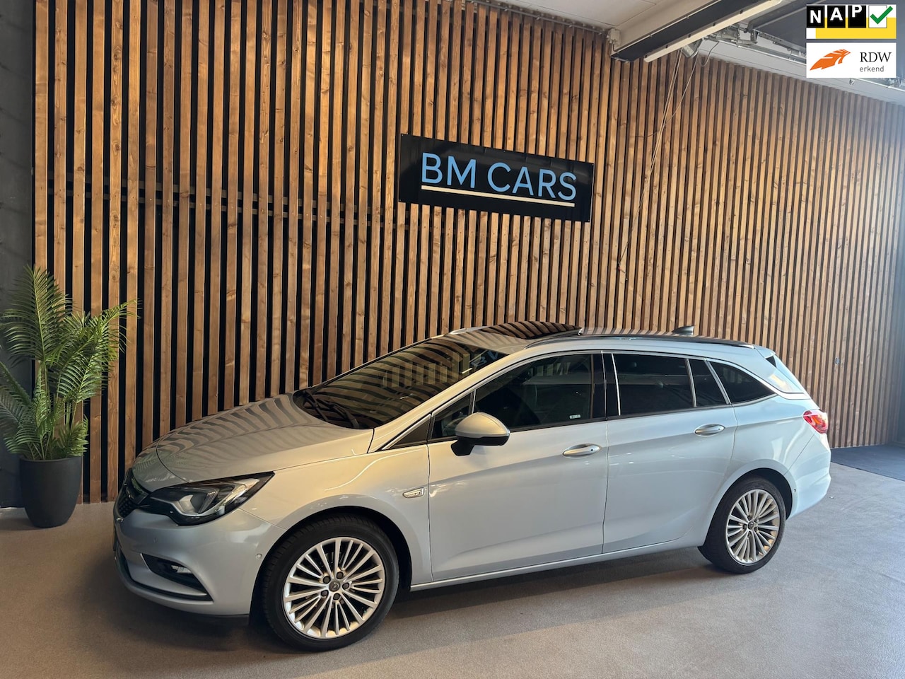 Opel Astra Sports Tourer - 1.0 Innovation Schuifdak,Trekhaak,Xeno - AutoWereld.nl