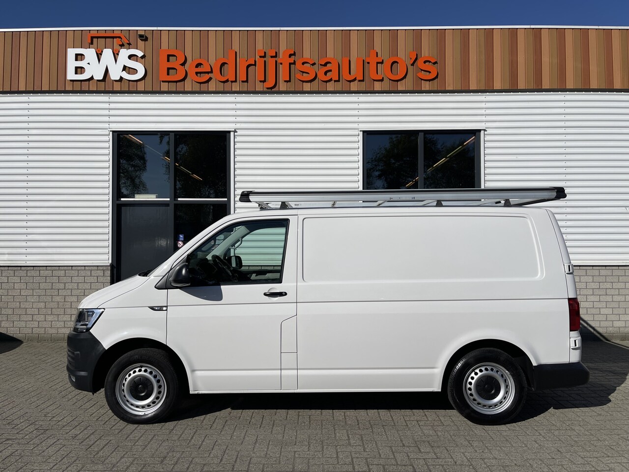 Volkswagen Transporter - 2.0 TDI 102pk euro 6 / L1H1 Comfortline / bpm vrij / vaste prijs rijklaar € 12.950 ex btw - AutoWereld.nl
