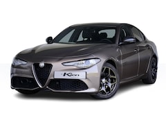 Alfa Romeo Giulia - 2.0T B-Tech | Sportstoelen | Schakelflippers | Stoel- & stuurverwarming | Unieke kleur