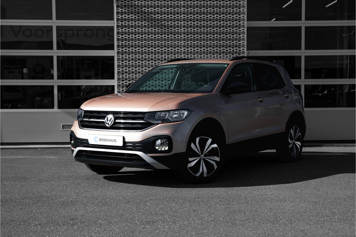 Volkswagen T-Cross - 1.0 TSI Life | Camera | Airco | Cruise - AutoWereld.nl